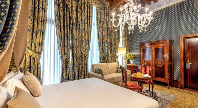 Полулюкс с балконом и с видом на канал Hotel Al Ponte Dei Sospiri