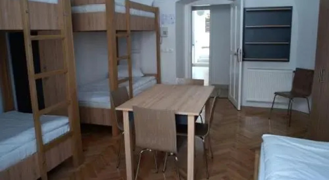 Ciszterci Szállás Pécs, Prenota Hotel Hotel economici a Southern Transdanubia