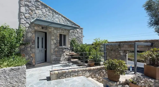 Iliopetra House 1 - Corfu Poolside Retreat, Book Vacation Home Hotels in Central Greece with Parking, Parking
