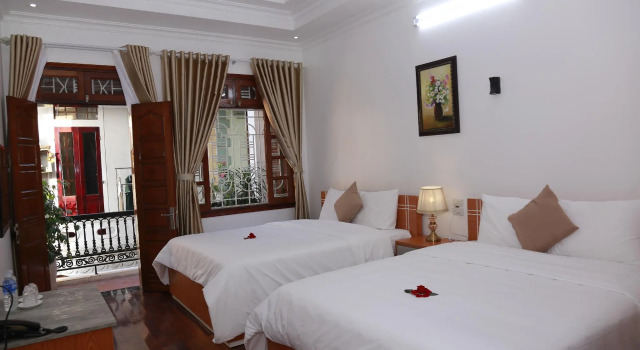 Moon & Sun Hotel