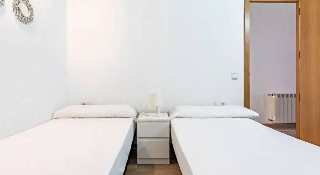 Captivating Holiday Home in Valencia near Sea Beach, Забронировать Отель Поблатс Маритимс 