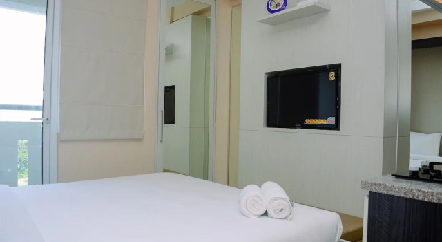 Fancy and Nice Studio at Green Pramuka City Apartment By Travelio, Prenota Appartamento Cempaka Putih 