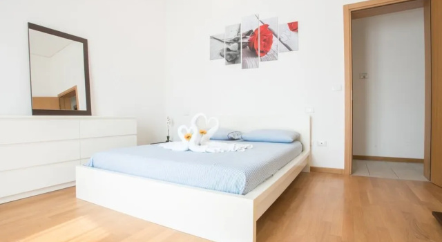 Апартаменты с 2 комнатами с балконом Bright Apartments Desenzano - Gramsci City Centre