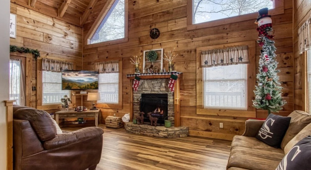 Er83 - Savage Loft - Your Close To The Action Cabin Getaway 2 Bedroom Cabin by RedAwning