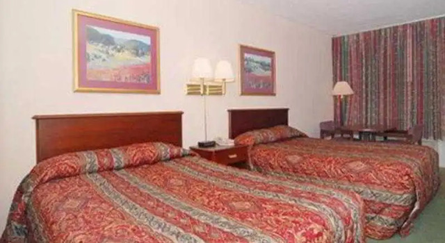 Econo Lodge Statesville, Забронировать Отель Стейтсвилл Северная Каролина