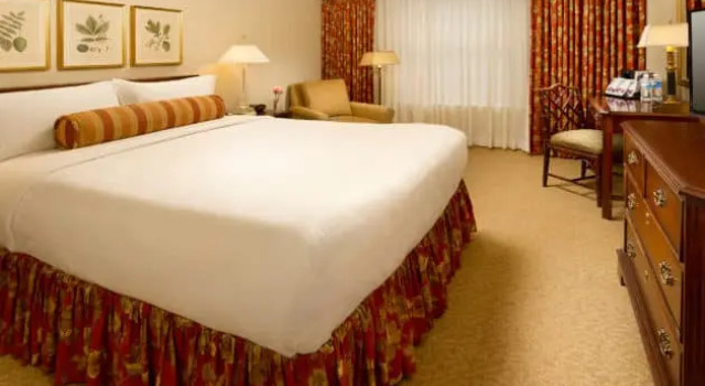 Номер Classic Mayflower Park Hotel