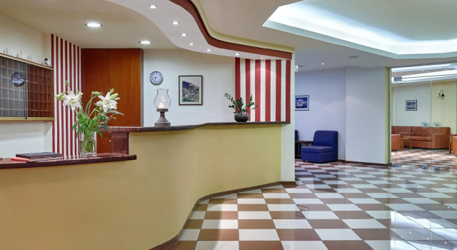 Noble Hotel Suites - Adults Only