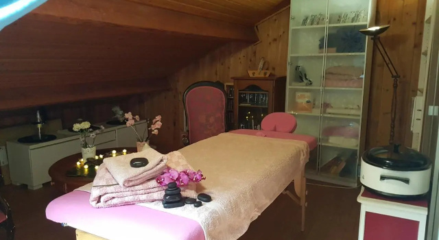 Le Clos du Cèdre, Prenota Hotel Hotel a Cevenne con parcheggio, Parcheggio