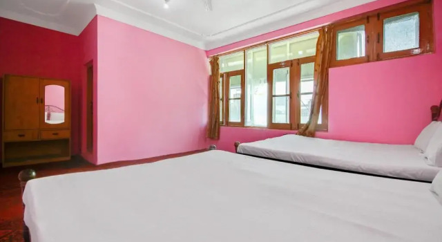 Hotel Marhaba by OYO Rooms, Забронировать Отель Сринагар Jammu & Kashmir Ski