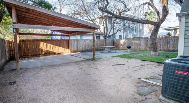 Cozy Downtown 2BA/1BA Historic House - Casa Verde