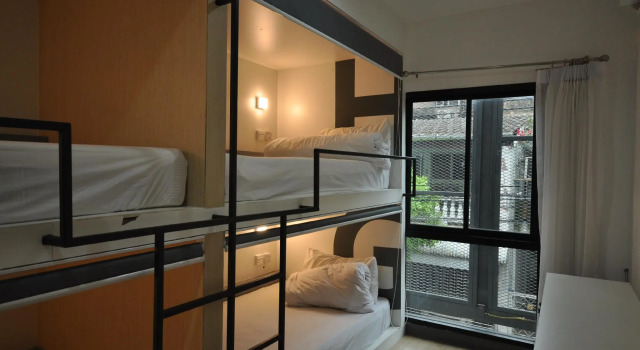 MonkeyNap Hostel, Забронировать Хостел Хостелы Бангкока, рядом с Торговый комплекс Эмпориум, Хостел