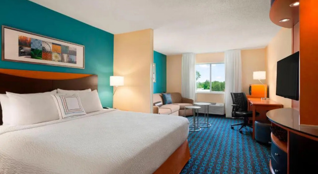 Люкс Fairfield Inn & Suites Lansing West