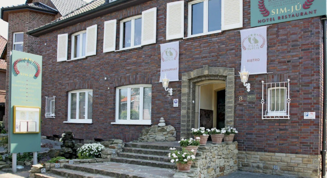Re Hotel, Забронировать Отель Верне Унна