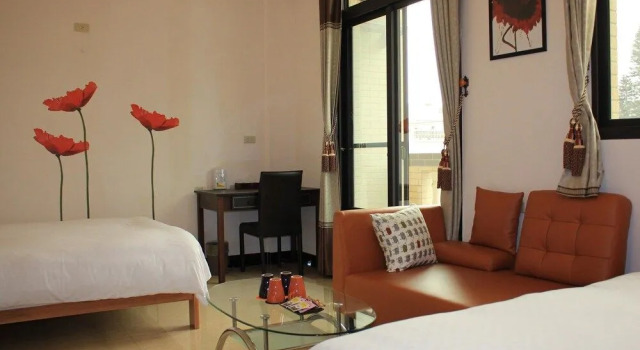 Travel Bird Bed And Breakfast, Book Hotel Hoteller i Hupu Village med morgenmad, Morgenmad