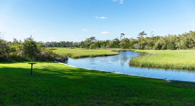 Lay Z Days by Oak Island Accommodations