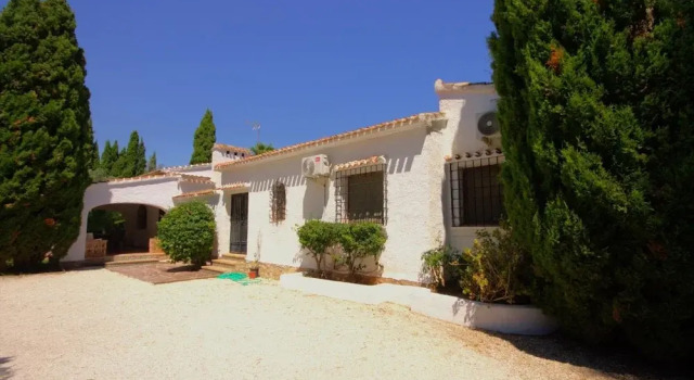 La Cartuja in Javea With 5 Bedrooms and 4 Bathrooms