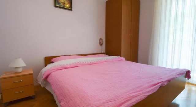 Apartment Mira