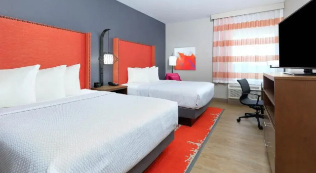 Четырёхместный номер Deluxe La Quinta Inn & Suites by Wyndham Lakeway