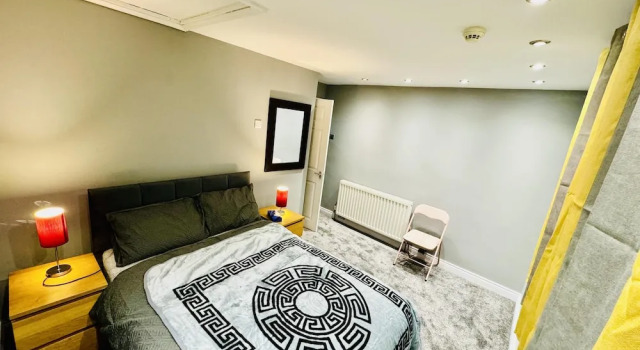 Коттедж 4 Bedrooms Full House Stourbridge Birmingham