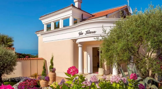 Vila Klara 1, Varaa Hotelli Hotellit Kvarner Islands uima-altaalla, Uima-allas