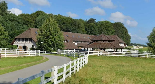STöRTEBEKER APPARTEMENTS - "STöRTEBEKER PFERDEHOF", Prenota Appartamento Ralswiek 