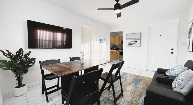 Pompano Beach Delight Retreat 5' Beach, Rezerwuj Apartament Hotele w Broward County z parkingiem, Parking