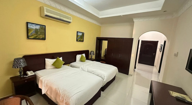 Номер Standard The Royal Garden Hotel