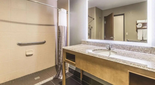 Номер Standard La Quinta Inn & Suites by Wyndham Tulsa - Catoosa Route 66