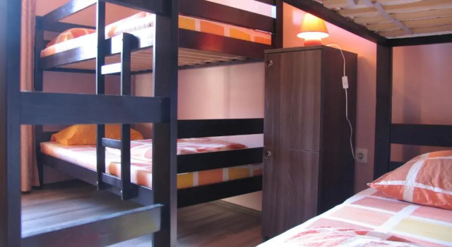Кровать в общем номере Hostel Musala