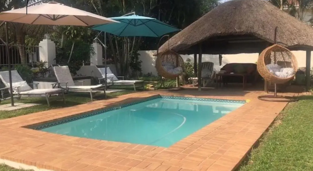 Номер Standard c 1 комнатой с балконом Ezulwini Guest House - Queen Room with Balcony for 2 guests in Ballito