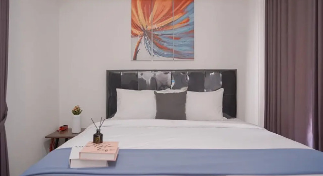 Апартаменты Standard Elegant And Homey 1Br Apartment Tamansari Bintaro Mansion