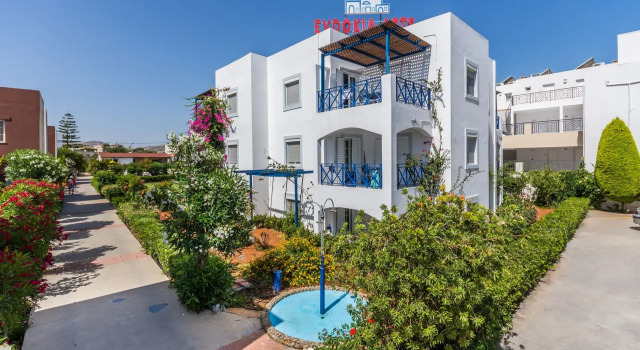 Люкс Цокольный этаж c 1 комнатой Evdokia Suites