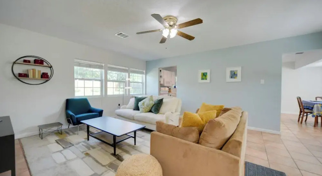 Lovely Wimberley Vacation Rental w/ Yard!, Rezervați Casă de vacanță Wimberley Texas Hill Country