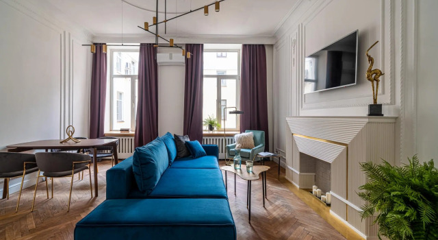 D Apartments (Д Апартменс) на улице Малая Морская, Забронировать Апартаменты/квартира Отели Санкт-Петербурга с парковкой, рядом с Стрелка Васильевского острова, Парковка