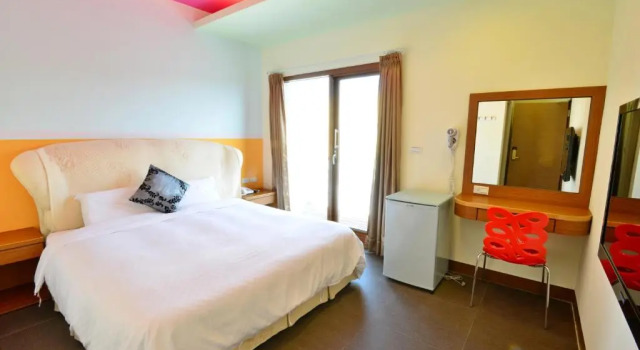 Двухместный номер Standard с видом на горы Kenting Coral Sea Resort Hotel