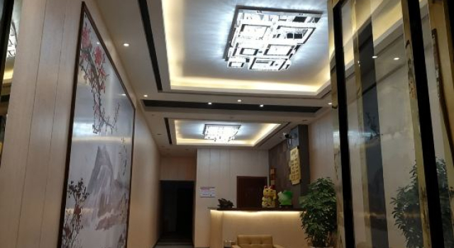 Liupan Shuilinhe Hotel, Rezerwuj Hotel Hotele w Guizhou z parkingiem, Parking