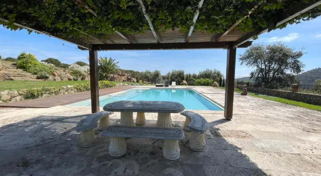 Вилла AMAZING Typical House with Swimming Pool