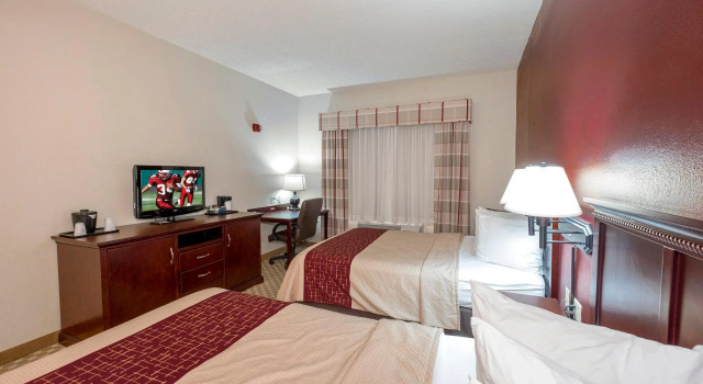 Четырёхместный номер Deluxe Red Roof Inn & Suites Corbin