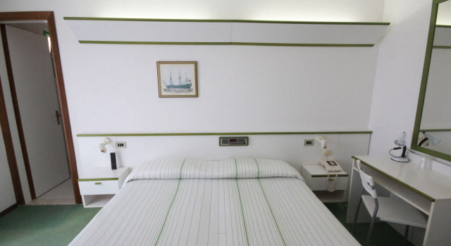 Hotel Iris