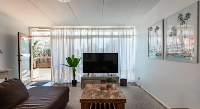 Pet friendly home perfect for 2 or 3 families, Buchen Sie Hotel Ocean Grove Bellarine Peninsula