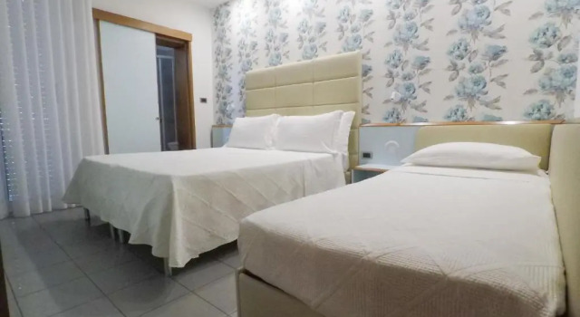 Трёхместный номер Superior Hotel Gaby