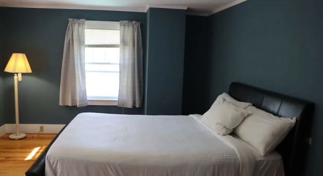 Семейный коттедж с 4 комнатами Sea View Motel