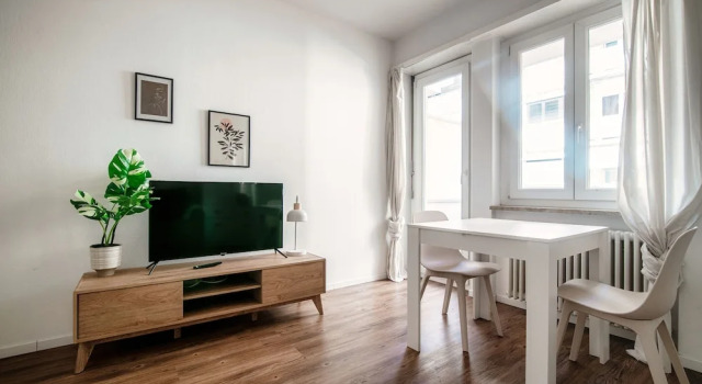 Студия с балконом Locarno City Apartments by Quokka 360 - Central Stay in Piazza Grande