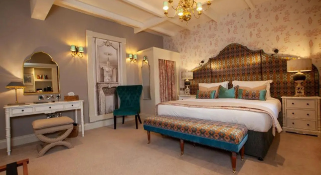 The Fox and Hounds Country Inn, Забронировать Отель Отели Англии с завтраком, Завтраки