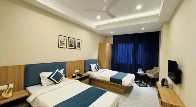 Двухместный номер Superior MG Plaza Hotel