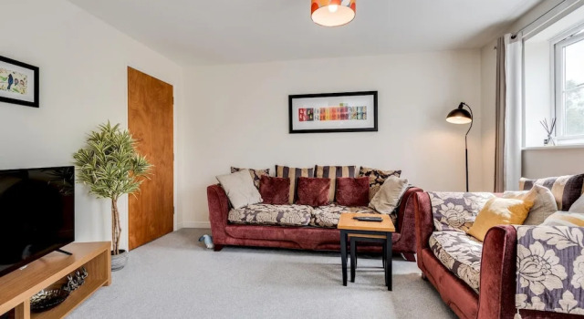 Апартаменты Modern 2 Bedroom Apartment in Popular Jericho