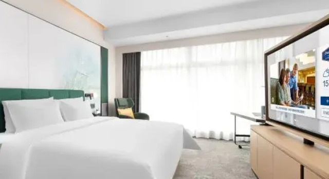 Люкс Deluxe Hampton by Hilton Guangzhou Huangpu Sports Center
