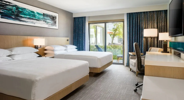 Двухместный клубный номер Standard Delta Hotels by Marriott Ontario Airport