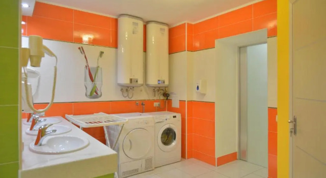 Кровать в общем номере Guest house "Golden Gate 911 "