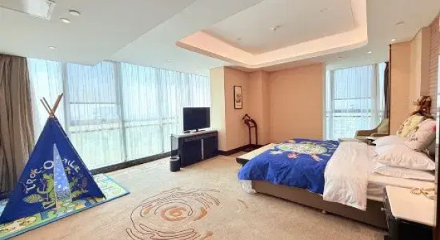 Семейный люкс Ji Hotel (Shanghai Lujiabang Road Metro Station)